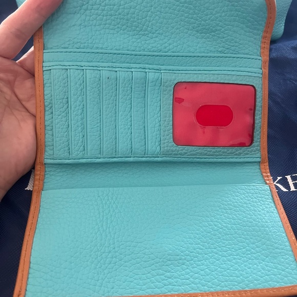 Beautiful bag and wallet. - Picture 7 of 13